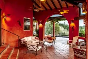 courtyard seating