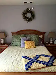 bedroom bed