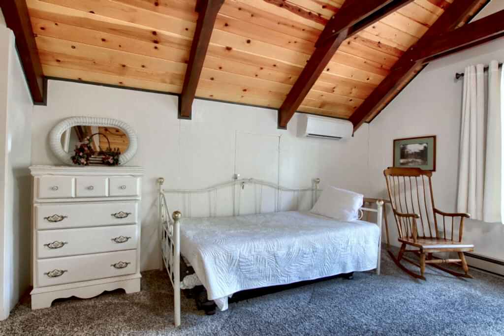 loft with daybed