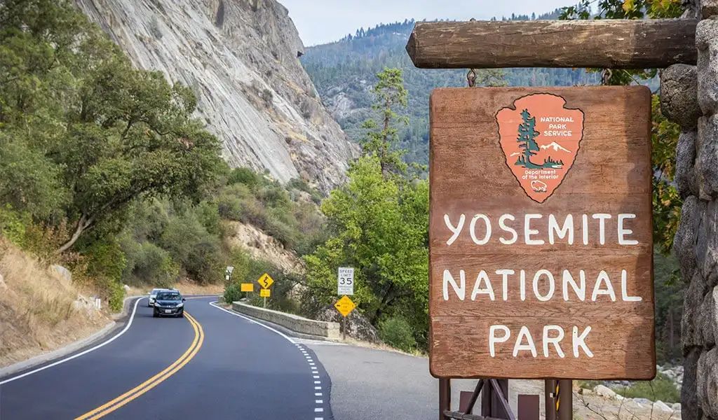 Gettting to Yosemite along Highway 140.