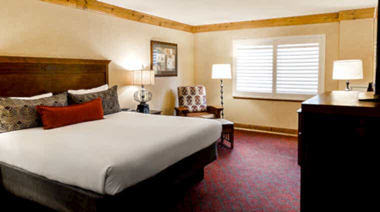 Tenaya Lodge Deluxe King Room